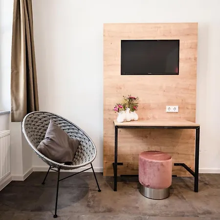 فندق Coucou & Kuckucks-stube 4*