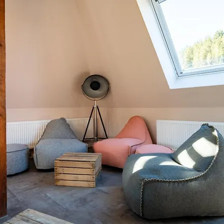 Coucou & Kuckucks-stube فندق تيتيسي نيوستادت