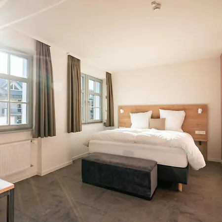 فندق Coucou & Kuckucks-stube تيتيسي نيوستادت