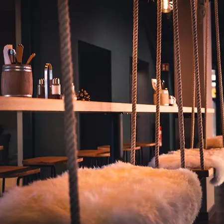 酒店 Coucou & Kuckucks-stube 4*