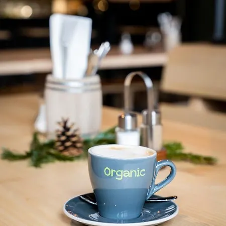 فندق Coucou & Kuckucks-stube تيتيسي نيوستادت