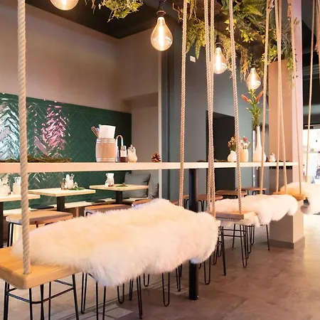 Coucou & Kuckucks-stube فندق 4*