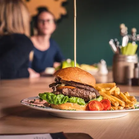 فندق Coucou & Kuckucks-stube 4*