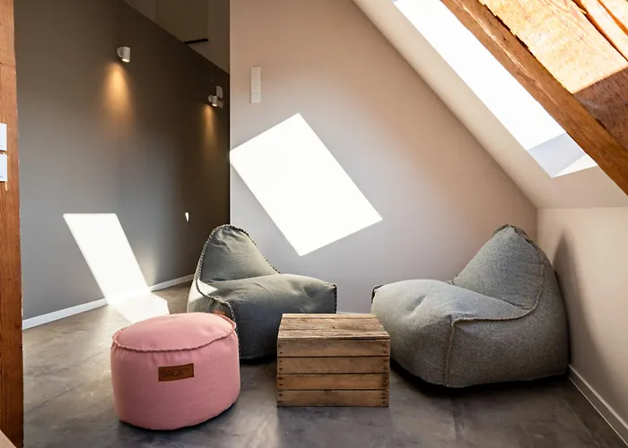 ホテル Coucou & Kuckucks-stube