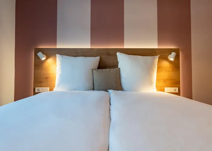 Coucou & Kuckucks-stube מלון 4*