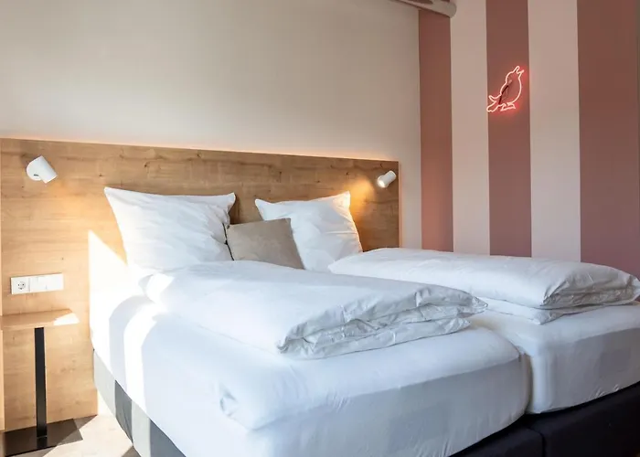 ホテル Coucou & Kuckucks-stube